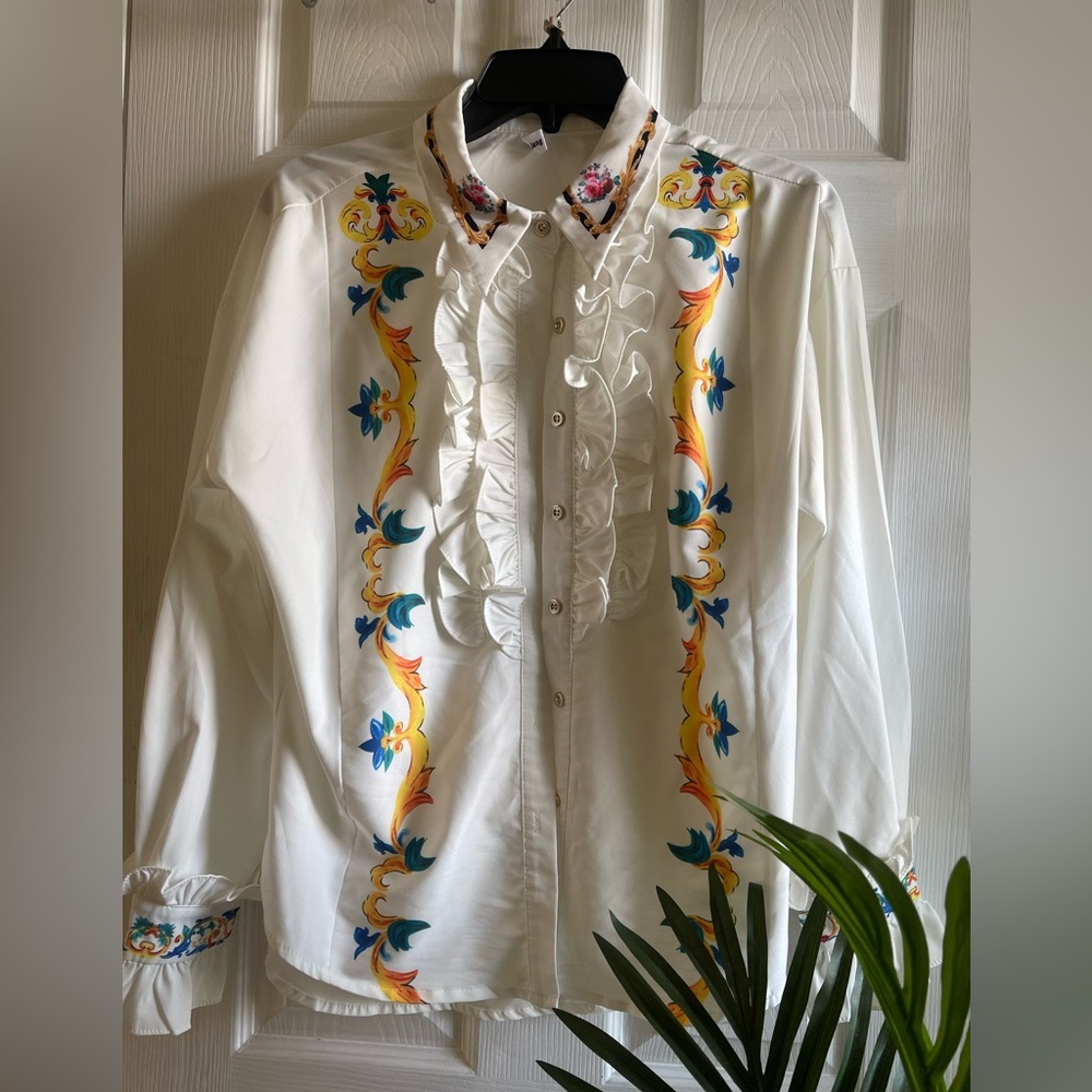 Formal or casual blouse and short set